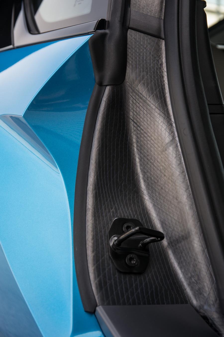  BMW i8 2014 года  (UK) (фото 54 из 69)